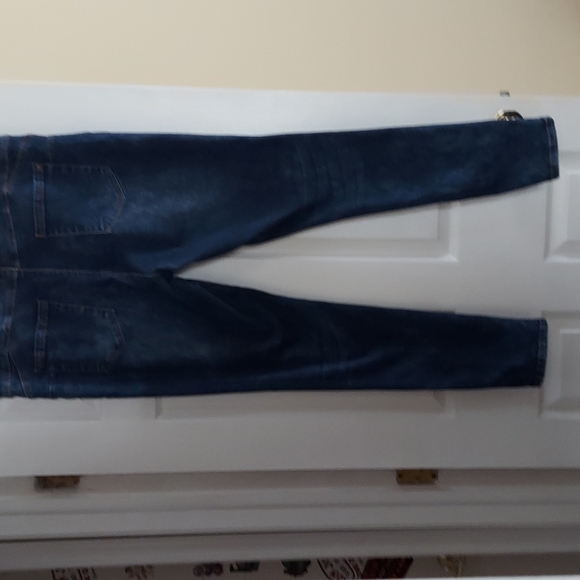 Jeans - Picture 2 of 2